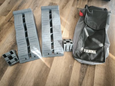 Vyrovnávací nájezdy Fiamma Level Up Kit