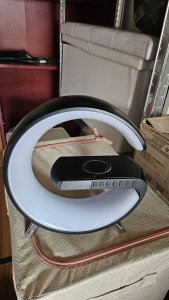 Nabízím světlo i bluetooth reproduktor 